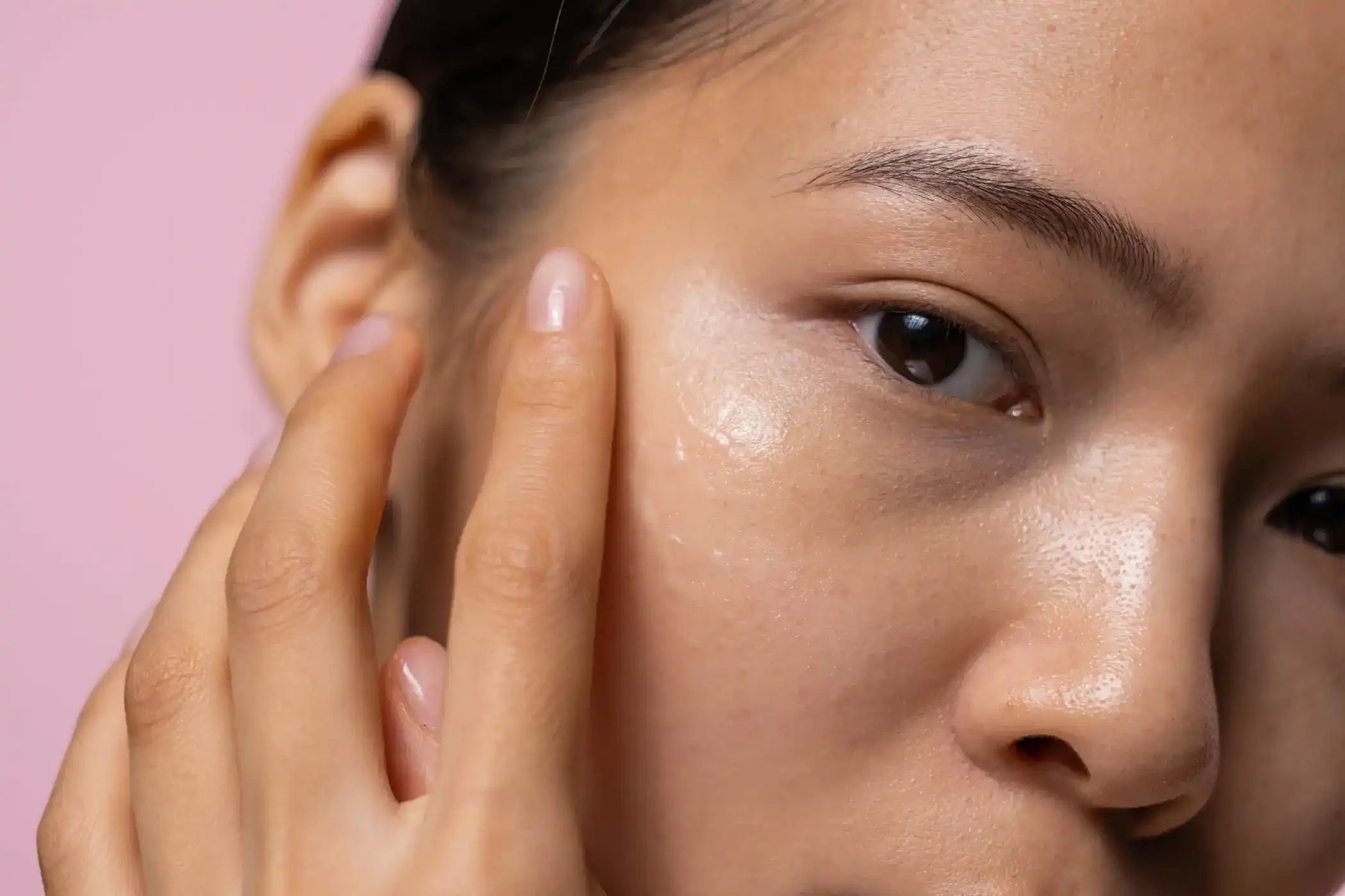 Dry and Dehydrated Skin: What’s the Difference and How DoYou Care for It?